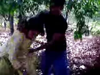 Nửa nam nữ, đồ chơi lớn trong phim sex mơi nhât trước