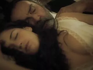 Sissy phim sex hay nhất mới nhất Bumblebee ngón tay của ông già trên khuôn mặt của cô