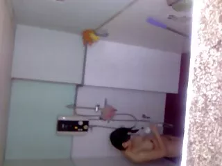 Bố dượng hôn mẹ sau khi tìm ra cô ngủ với đàn ông chỉ vì tiền nhung phim sex moi nhat